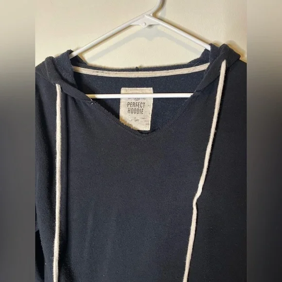 SO black drawstring hoodie size medium - Picture 3 of 3